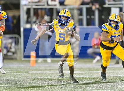 Thumbnail 1 in Raines vs. Northwestern (FHSAA 3A Final) photogallery.