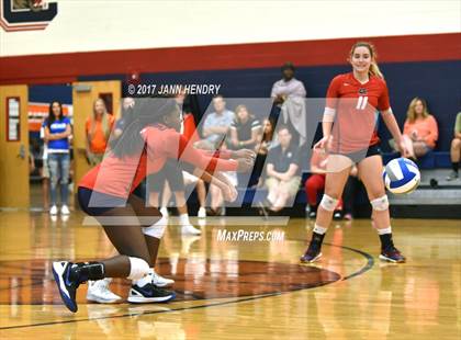 Thumbnail 2 in Coronado vs. Valley Christian (Durango Fall Classic) photogallery.