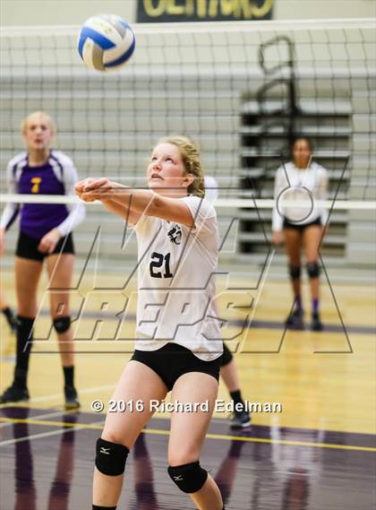 Thumbnail 2 in Lynnwood vs. Issaquah photogallery.