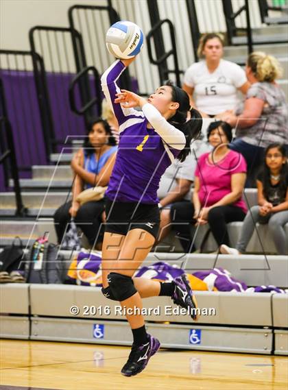 Thumbnail 3 in Lynnwood vs. Issaquah photogallery.