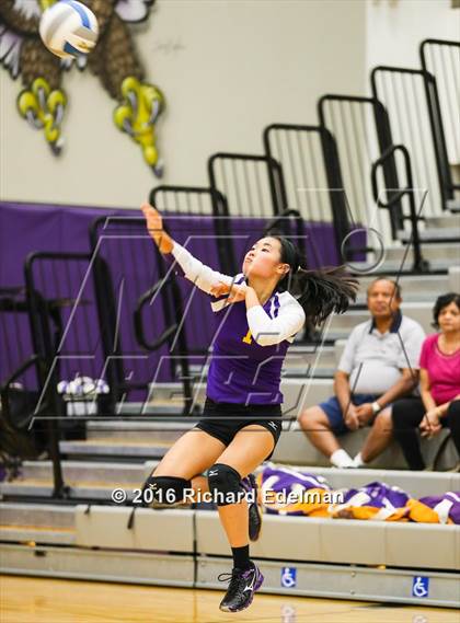 Thumbnail 2 in Lynnwood vs. Issaquah photogallery.