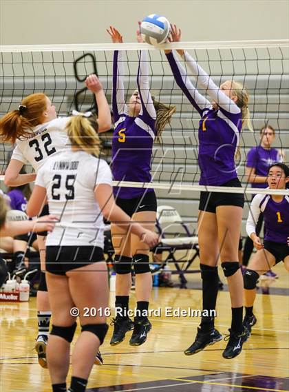 Thumbnail 2 in Lynnwood vs. Issaquah photogallery.