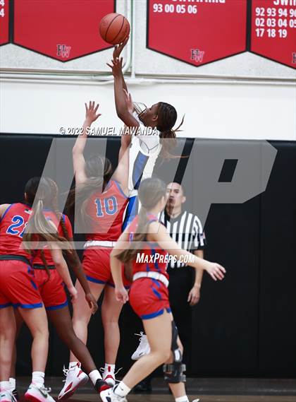 Thumbnail 2 in Buchanan vs Windward (Harvard-Westlake Invitational Classic) photogallery.