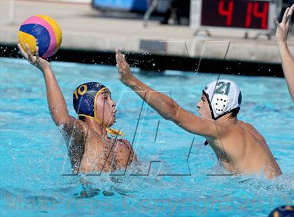 Thumbnail 2 in De La Salle vs. Menlo (Saint Francis Invitational) photogallery.