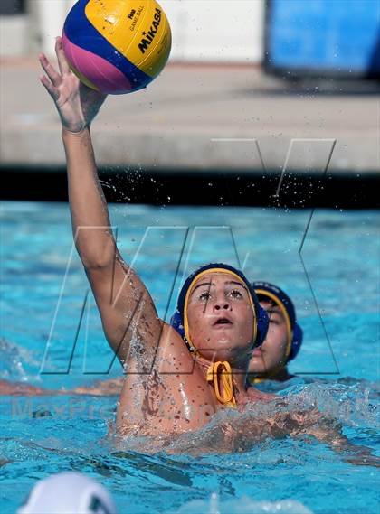 Thumbnail 3 in De La Salle vs. Menlo (Saint Francis Invitational) photogallery.