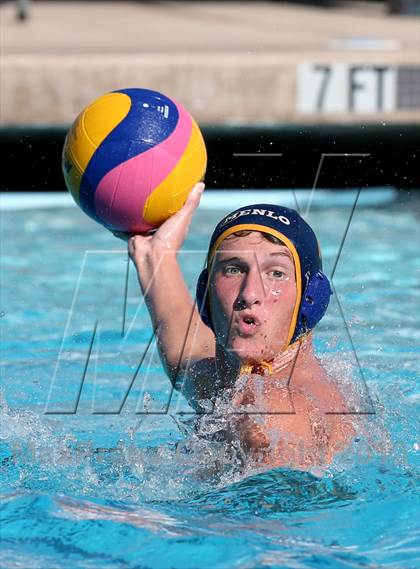Thumbnail 1 in De La Salle vs. Menlo (Saint Francis Invitational) photogallery.