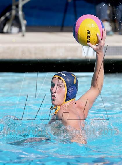 Thumbnail 2 in De La Salle vs. Menlo (Saint Francis Invitational) photogallery.