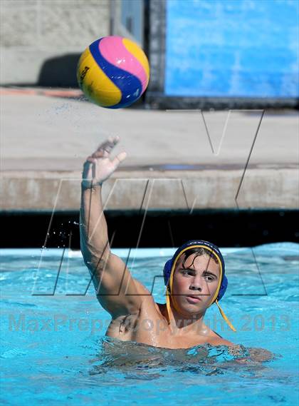Thumbnail 3 in De La Salle vs. Menlo (Saint Francis Invitational) photogallery.
