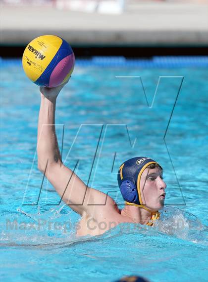 Thumbnail 1 in De La Salle vs. Menlo (Saint Francis Invitational) photogallery.