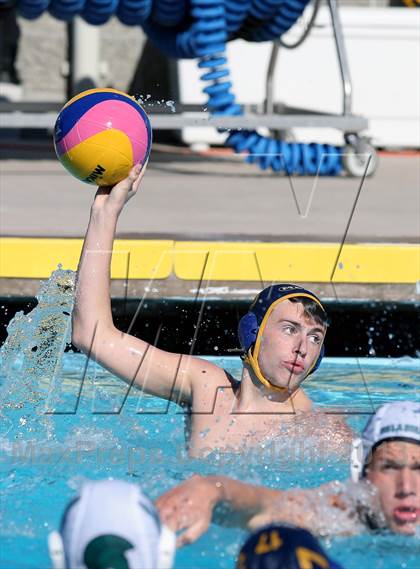 Thumbnail 3 in De La Salle vs. Menlo (Saint Francis Invitational) photogallery.