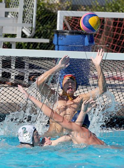 Thumbnail 1 in De La Salle vs. Menlo (Saint Francis Invitational) photogallery.