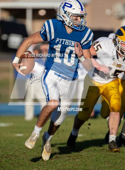 Thumbnail 1 in Bow vs. Pelham (NHIAA D2 Semifinal) photogallery.