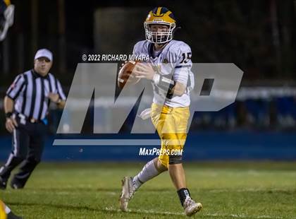 Thumbnail 2 in Bow vs. Pelham (NHIAA D2 Semifinal) photogallery.