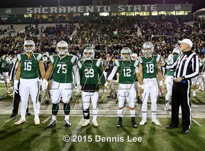 Thumbnail 2 in Centennial vs. De La Salle (CIF State Open Division Final) photogallery.