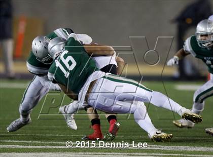 Thumbnail 2 in Centennial vs. De La Salle (CIF State Open Division Final) photogallery.