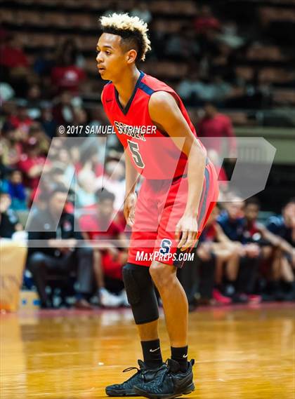Thumbnail 2 in Selma vs. Sanger (CIF CS D3 Final) photogallery.