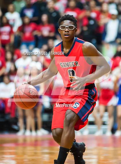 Thumbnail 3 in Selma vs. Sanger (CIF CS D3 Final) photogallery.