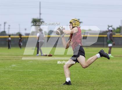 Thumbnail 3 in Inglewood vs Oaks Christian (Battle at the Beach) photogallery.