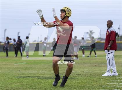 Thumbnail 2 in Inglewood vs Oaks Christian (Battle at the Beach) photogallery.
