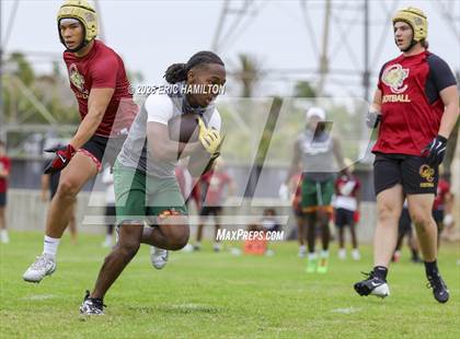 Thumbnail 2 in Inglewood vs Oaks Christian (Battle at the Beach) photogallery.