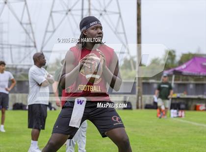 Thumbnail 2 in Inglewood vs Oaks Christian (Battle at the Beach) photogallery.