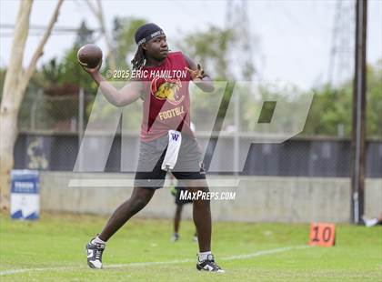 Thumbnail 2 in Inglewood vs Oaks Christian (Battle at the Beach) photogallery.