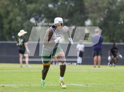 Thumbnail 1 in Inglewood vs Oaks Christian (Battle at the Beach) photogallery.