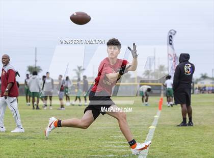 Thumbnail 3 in Inglewood vs Oaks Christian (Battle at the Beach) photogallery.
