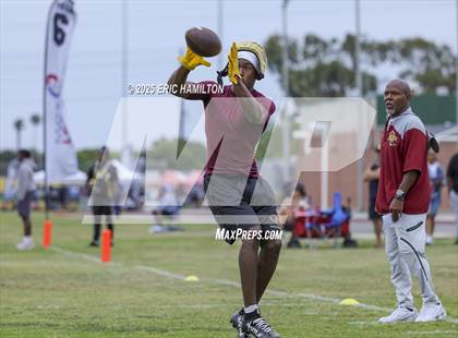 Thumbnail 1 in Inglewood vs Oaks Christian (Battle at the Beach) photogallery.