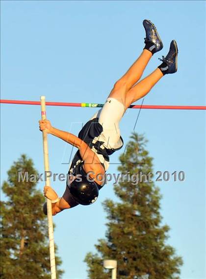 Thumbnail 2 in CIF State Championships (Boys Pole Vault) photogallery.