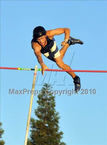 Thumbnail 3 in CIF State Championships (Boys Pole Vault) photogallery.