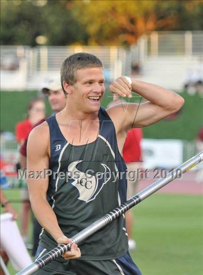 Thumbnail 1 in CIF State Championships (Boys Pole Vault) photogallery.