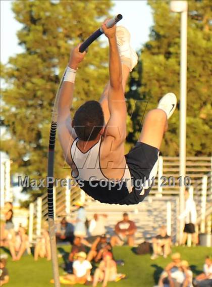 Thumbnail 1 in CIF State Championships (Boys Pole Vault) photogallery.