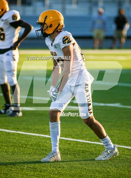 Thumbnail 3 in Garland Owls vs Wylie Pirates - Oct 16, 2024 photogallery.