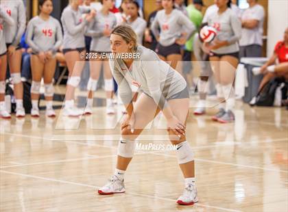 Thumbnail 2 in Mater Dei vs. Folsom (Durango Fall Classic) photogallery.