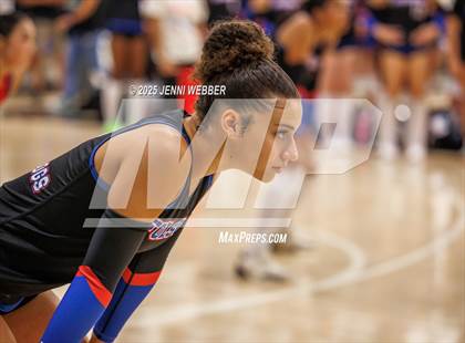 Thumbnail 3 in Mater Dei vs. Folsom (Durango Fall Classic) photogallery.