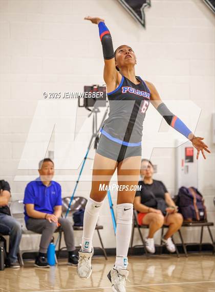 Thumbnail 2 in Mater Dei vs. Folsom (Durango Fall Classic) photogallery.