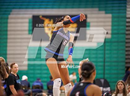 Thumbnail 1 in Mater Dei vs. Folsom (Durango Fall Classic) photogallery.