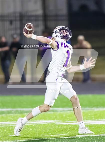 Thumbnail 3 in Bluff Dale vs. Mount Calm (UIL 1A Division 2 Football Bi-District) photogallery.