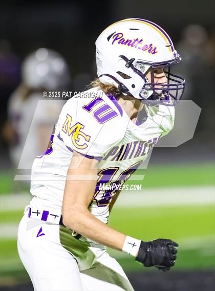 Thumbnail 3 in Bluff Dale vs. Mount Calm (UIL 1A Division 2 Football Bi-District) photogallery.