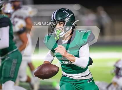 Thumbnail 1 in Bluff Dale vs. Mount Calm (UIL 1A Division 2 Football Bi-District) photogallery.