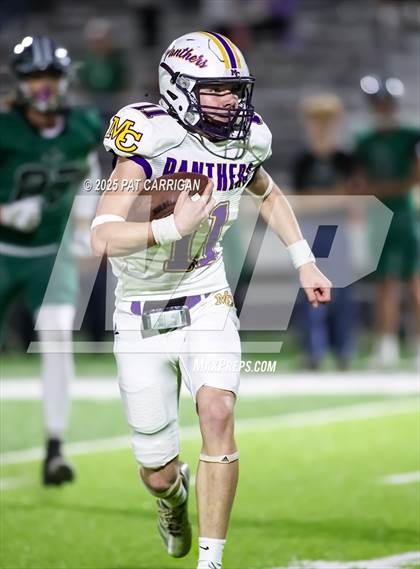 Thumbnail 1 in Bluff Dale vs. Mount Calm (UIL 1A Division 2 Football Bi-District) photogallery.