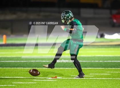 Thumbnail 1 in Bluff Dale vs. Mount Calm (UIL 1A Division 2 Football Bi-District) photogallery.