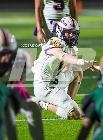 Thumbnail 2 in Bluff Dale vs. Mount Calm (UIL 1A Division 2 Football Bi-District) photogallery.