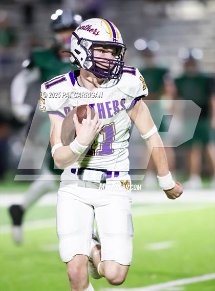 Thumbnail 2 in Bluff Dale vs. Mount Calm (UIL 1A Division 2 Football Bi-District) photogallery.