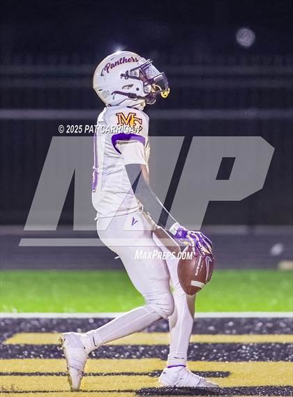 Thumbnail 3 in Bluff Dale vs. Mount Calm (UIL 1A Division 2 Football Bi-District) photogallery.