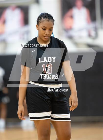 Thumbnail 1 in Dougherty vs Houston County (Bear Brawl Classic) photogallery.