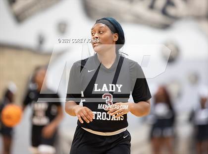 Thumbnail 1 in Dougherty vs Houston County (Bear Brawl Classic) photogallery.