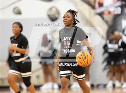 Thumbnail 3 in Dougherty vs Houston County (Bear Brawl Classic) photogallery.