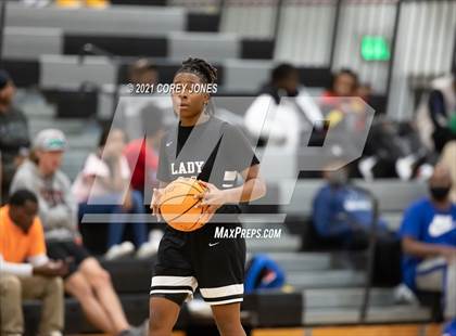 Thumbnail 1 in Dougherty vs Houston County (Bear Brawl Classic) photogallery.
